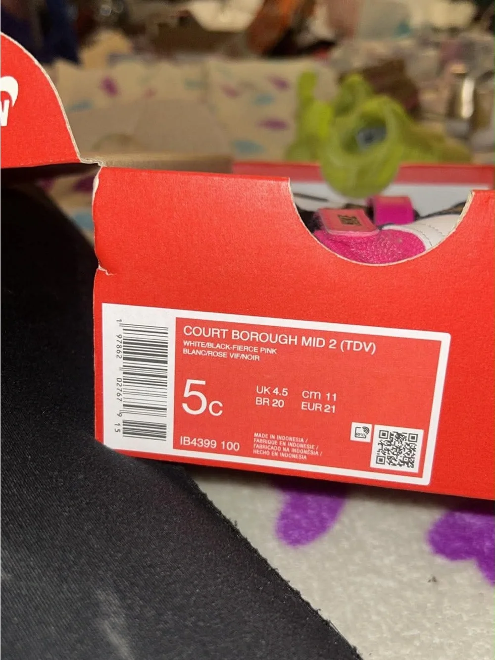Nike Kids Mid-Top Sneakers in Pink/Black/White